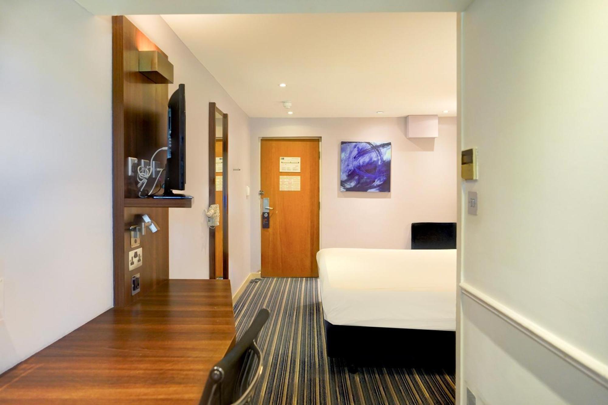 Belvilla Crewe City Centre Hotel Lifestyle מראה חיצוני תמונה