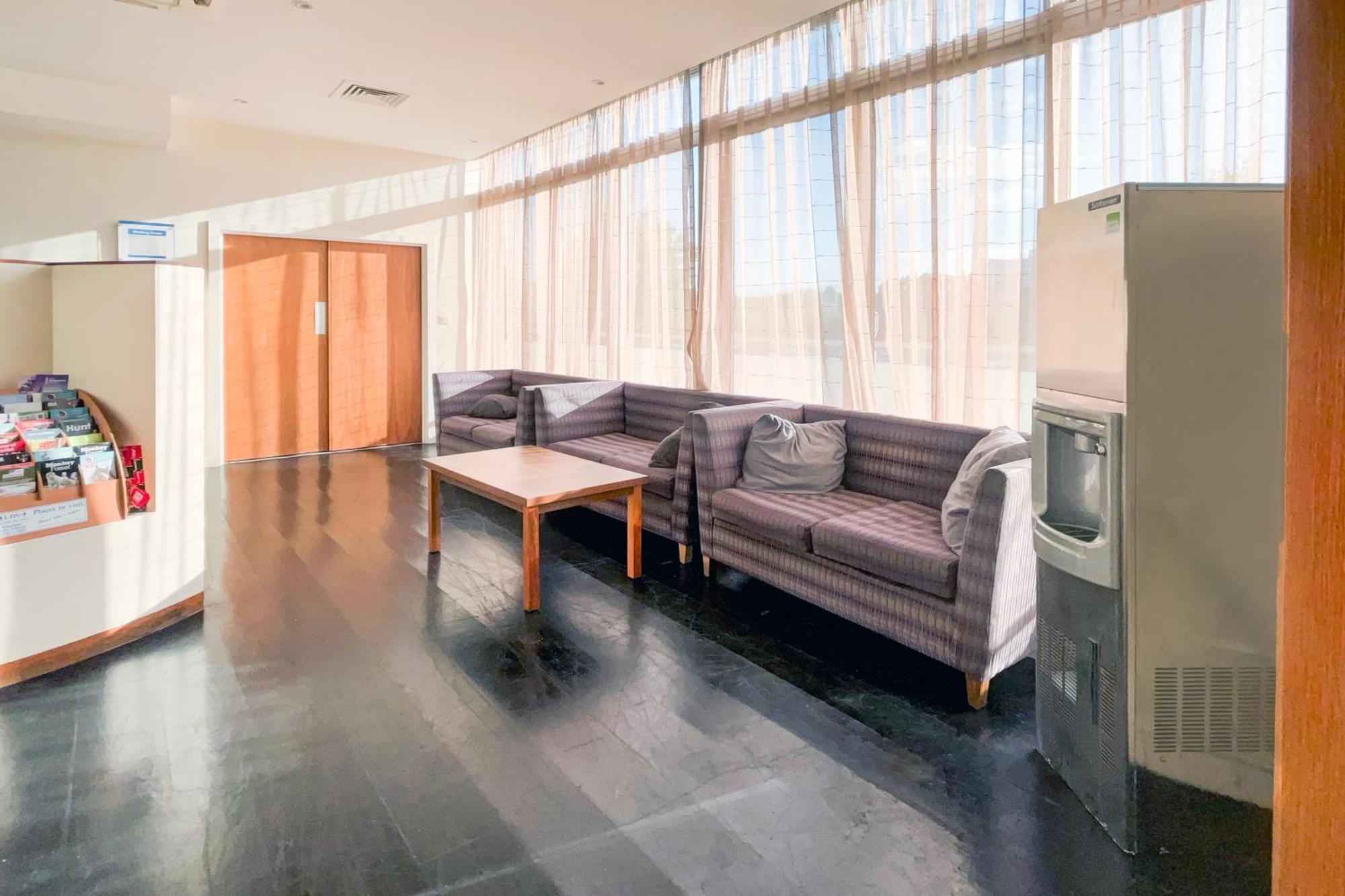 Belvilla Crewe City Centre Hotel Lifestyle מראה חיצוני תמונה